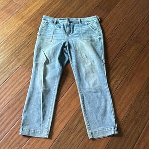 Kut from the Kloth Reese’s high rise ankle straight